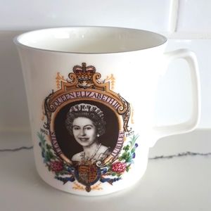 1977 Queen Elizabeth Silver Jubilee Royal Grafton China